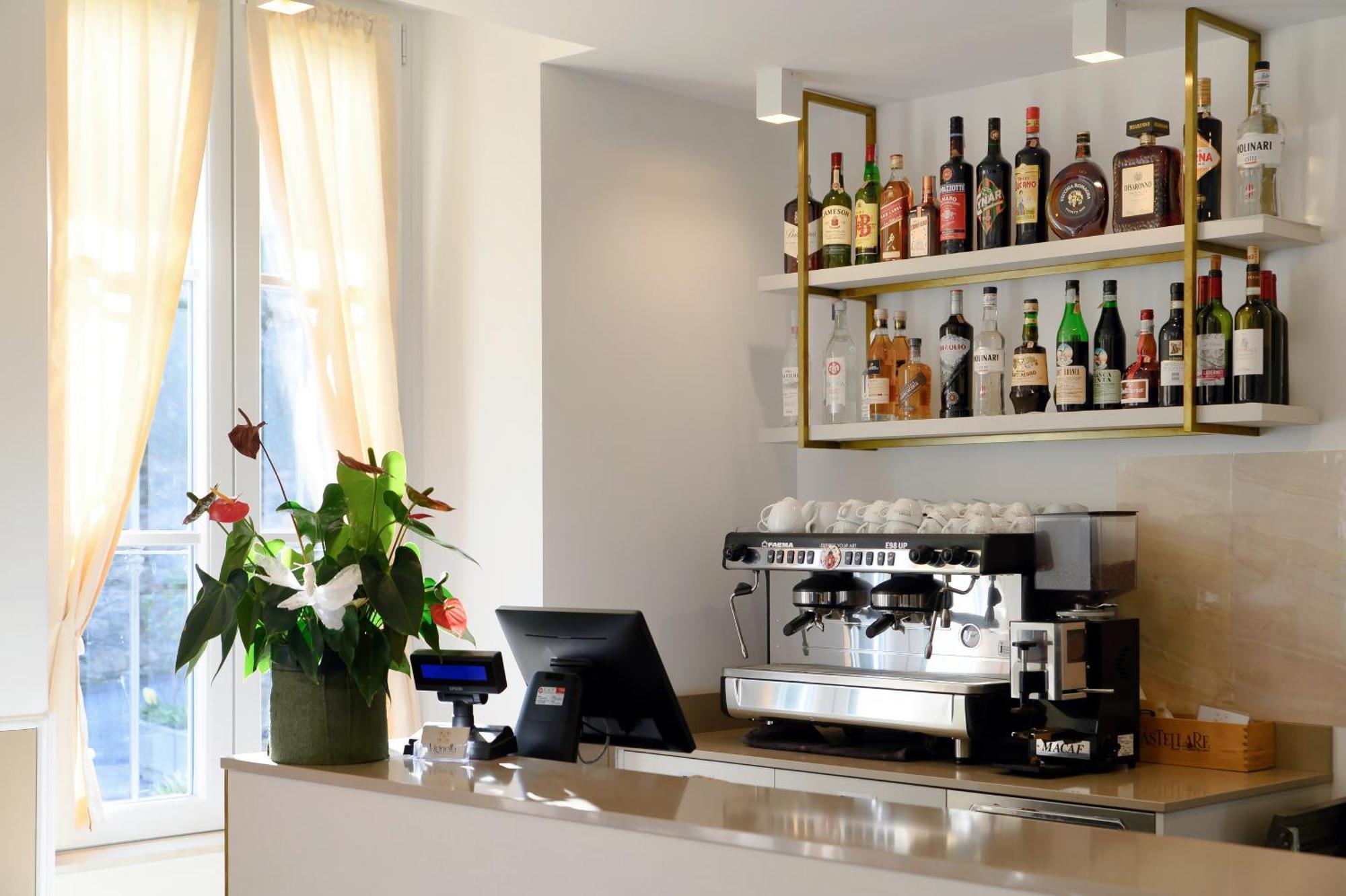 Hotel Ristorante La Vignetta Cernobbio Buitenkant foto
